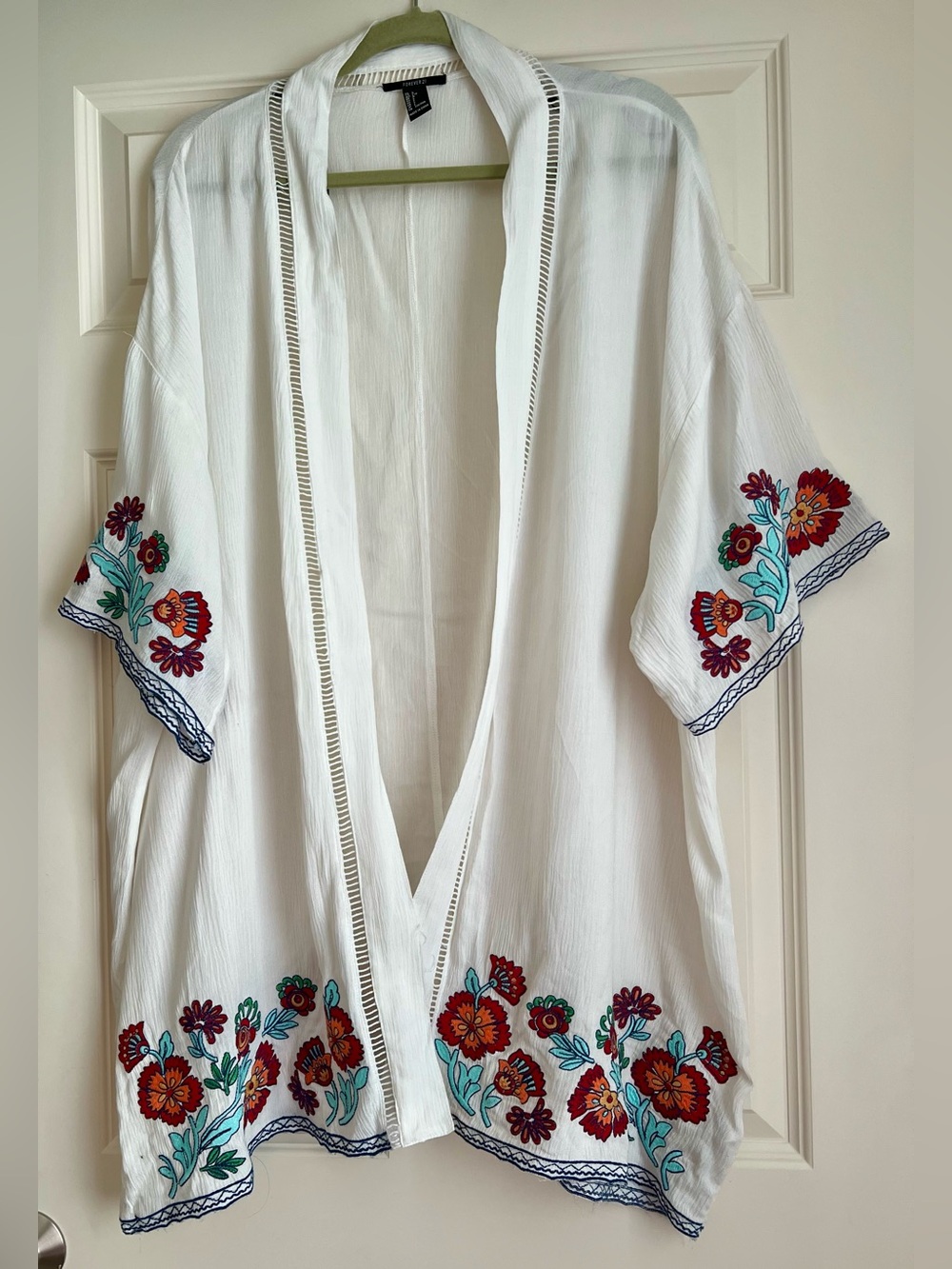 Forever 21 White Embroidered Floral Kimono